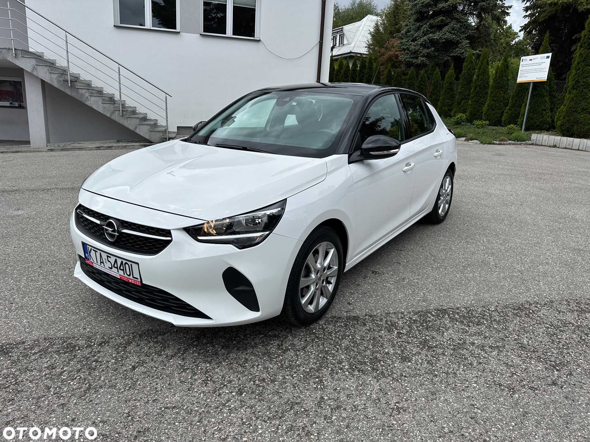 Opel Corsa 1.2 Business S&S - 1