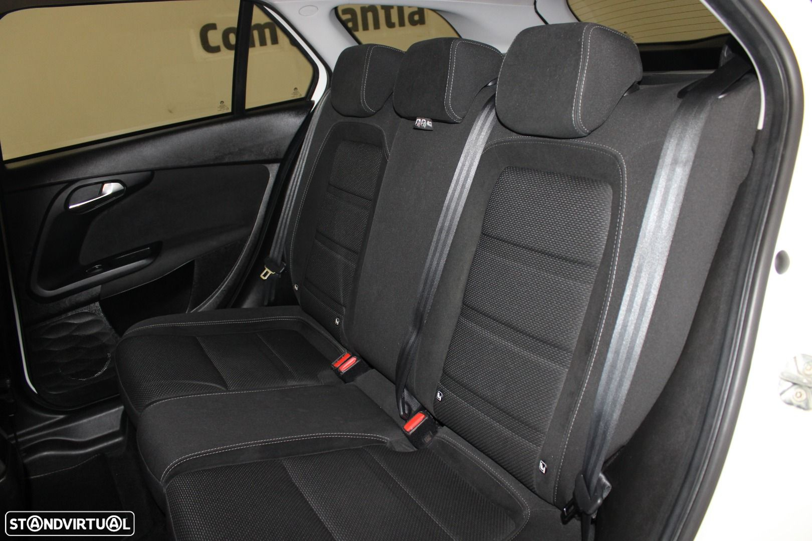 Fiat Tipo Station Wagon 1.6 M-Jet Lounge - 24