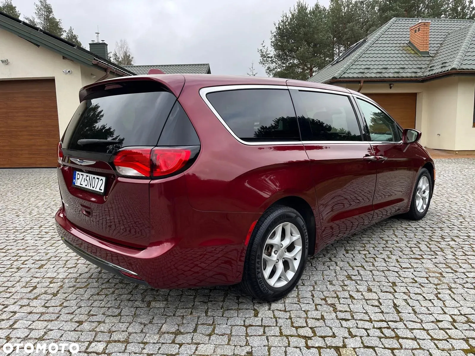 Chrysler Pacifica - 5