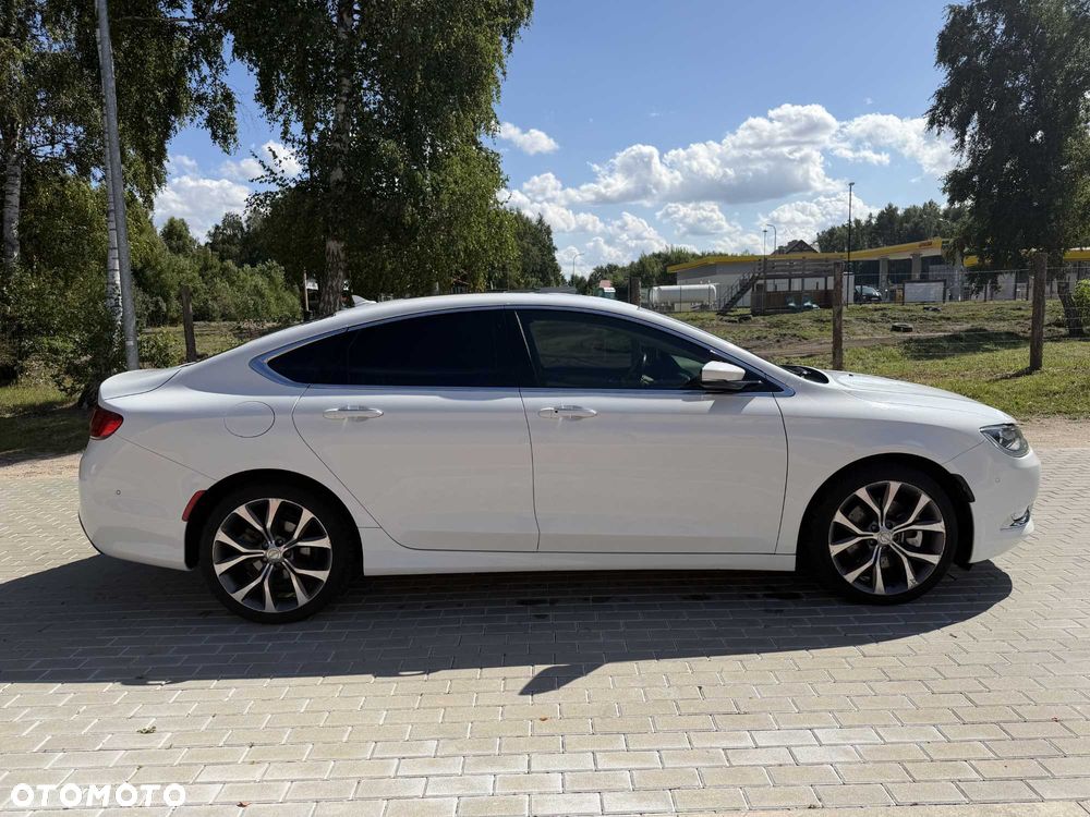 Chrysler 200 - 2