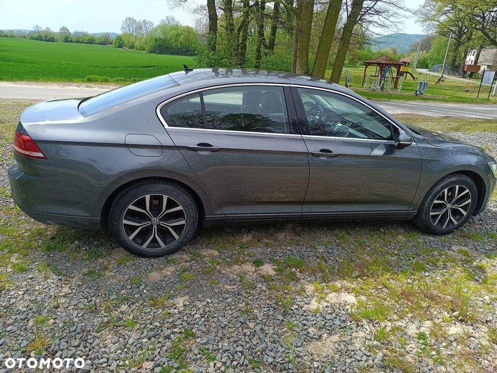 Volkswagen Passat 1.8 TSI BMT Comfortline DSG - 4