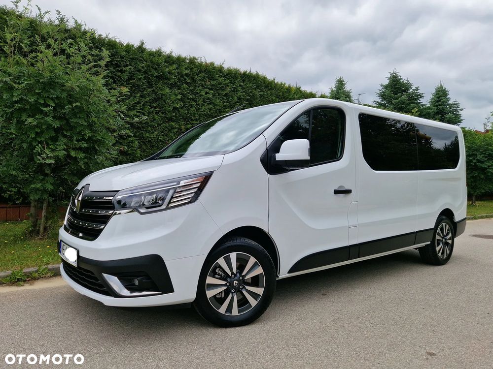 Renault Trafic 2.0 dCi - 13