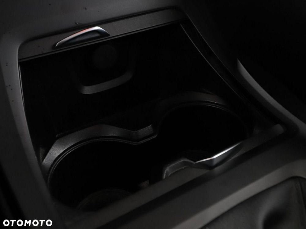 BMW X1 sDrive18d - 28