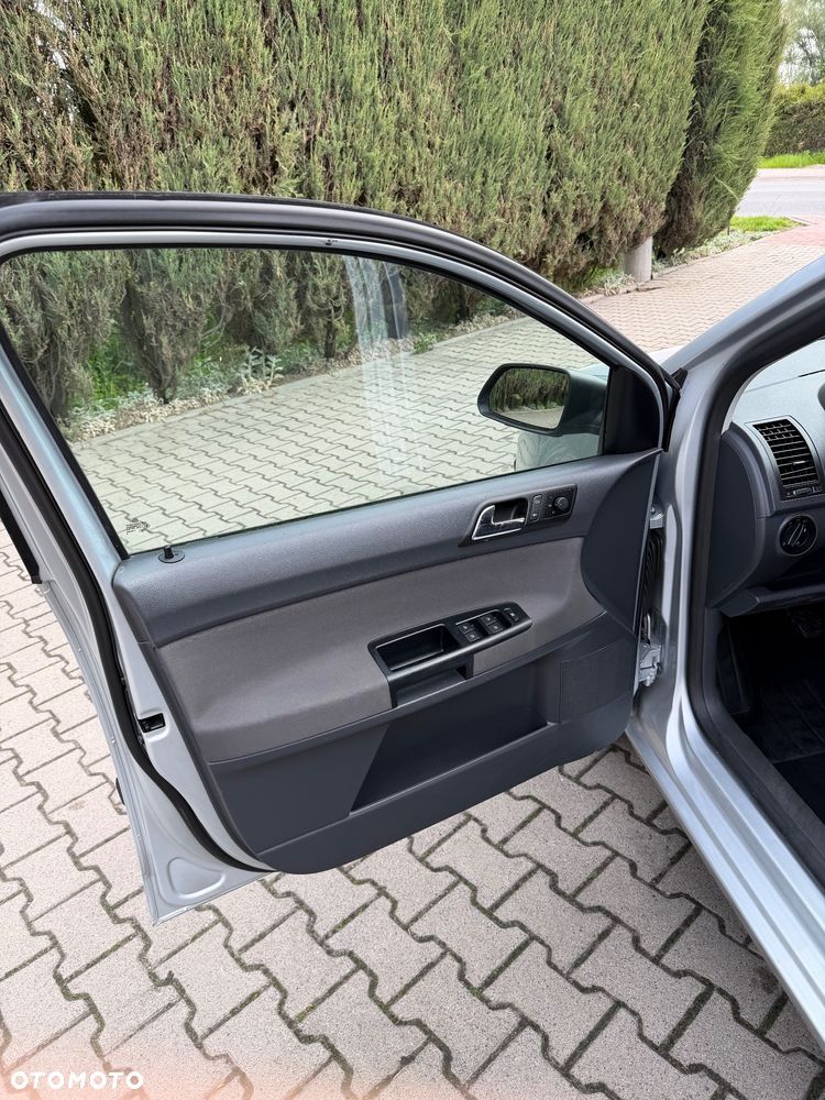 Volkswagen Polo 1.4 TDI Tour - 15