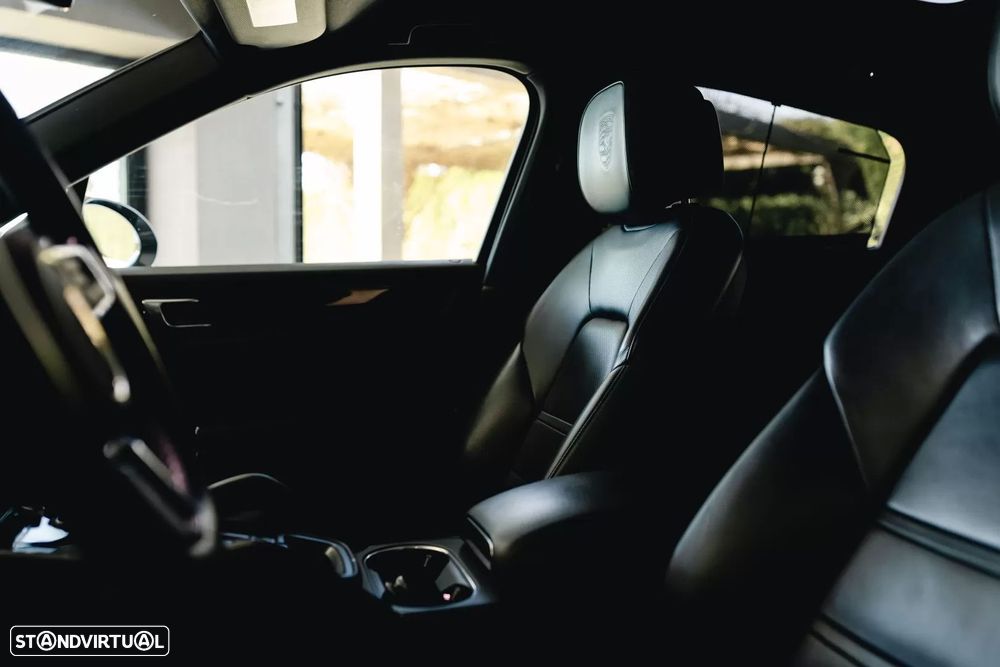 Porsche Cayenne Coupé E-Hybrid Platinum Edition - 31