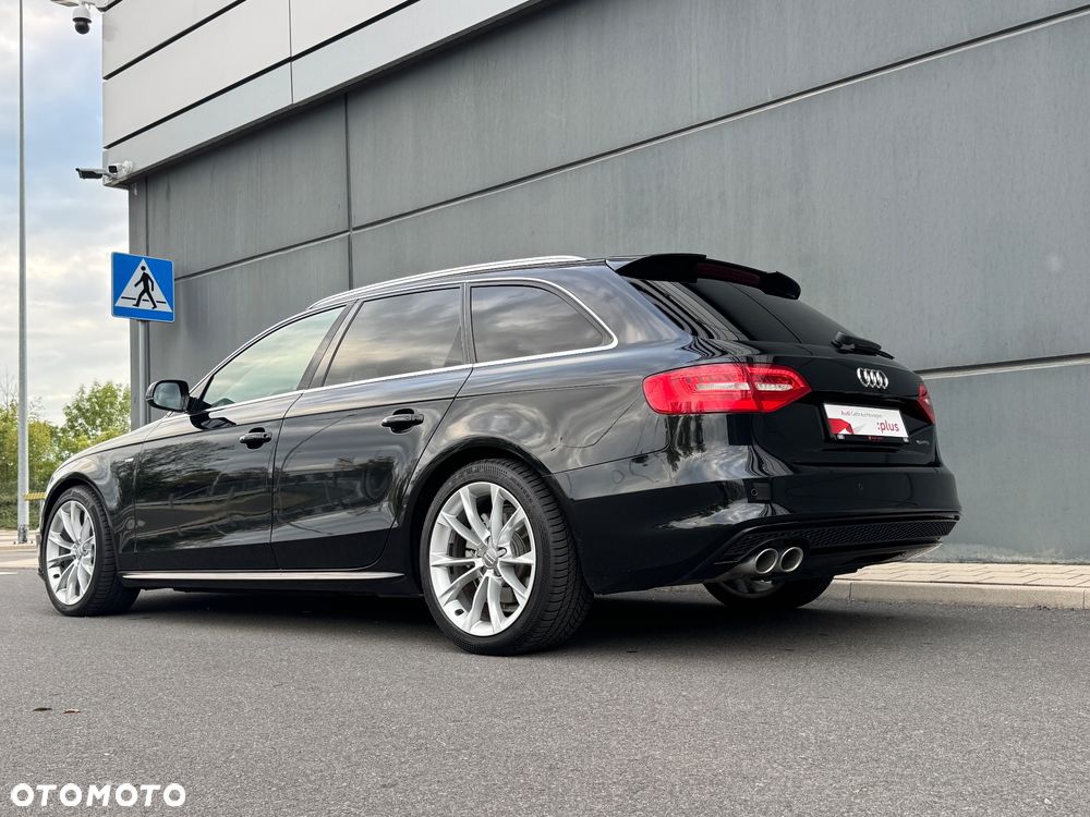 Audi A4 Avant 2.0 TDI DPF clean diesel quattro S tronic S line Sportpaket - 14