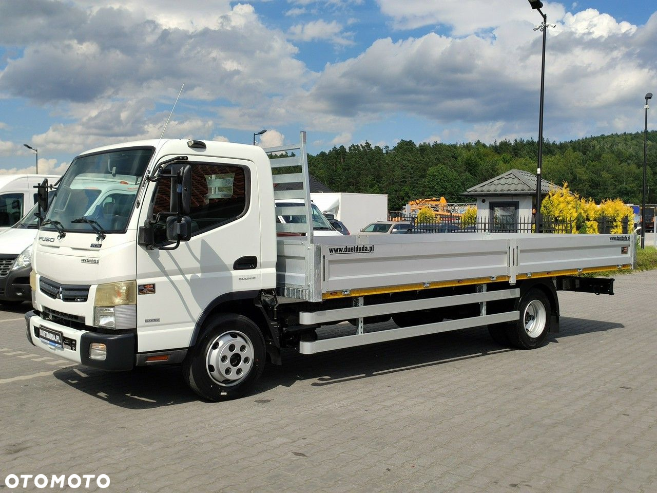 Mitsubishi Canter 7C18 3.0/150 KM Skrzyniowy Automat Klima - 2