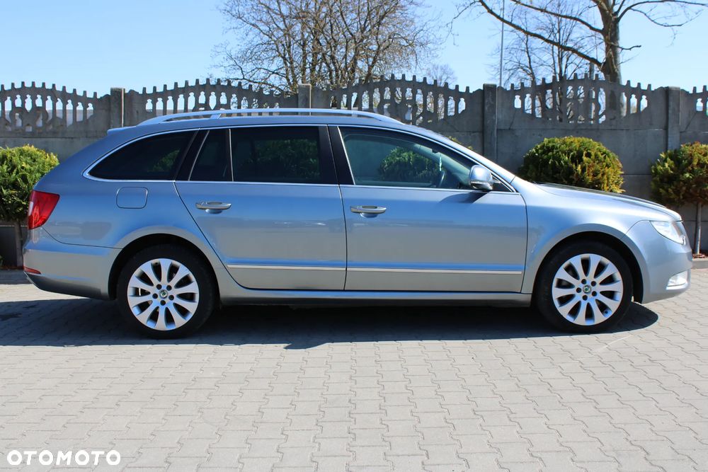 Skoda Superb 2.0 TDI DSG Comfort 4x4 - 25