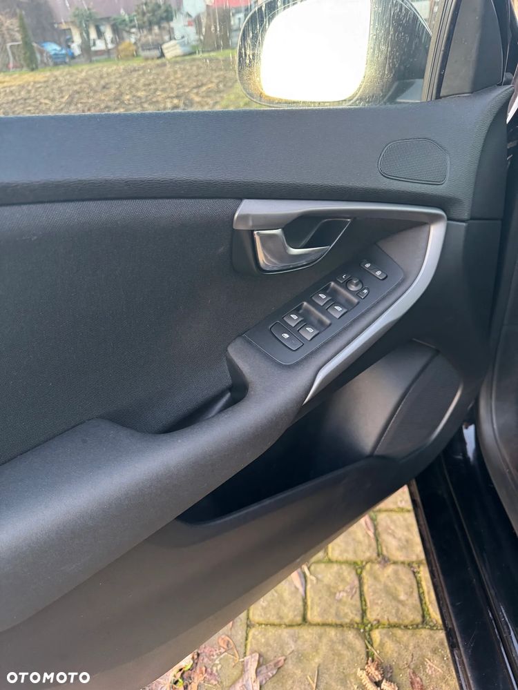 Volvo V40 D2 Drive-E Dynamic Edition - 9