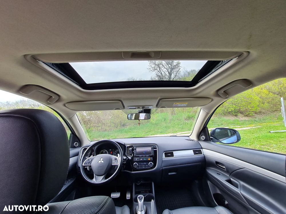 Mitsubishi Outlander 2.0 4WD - 14