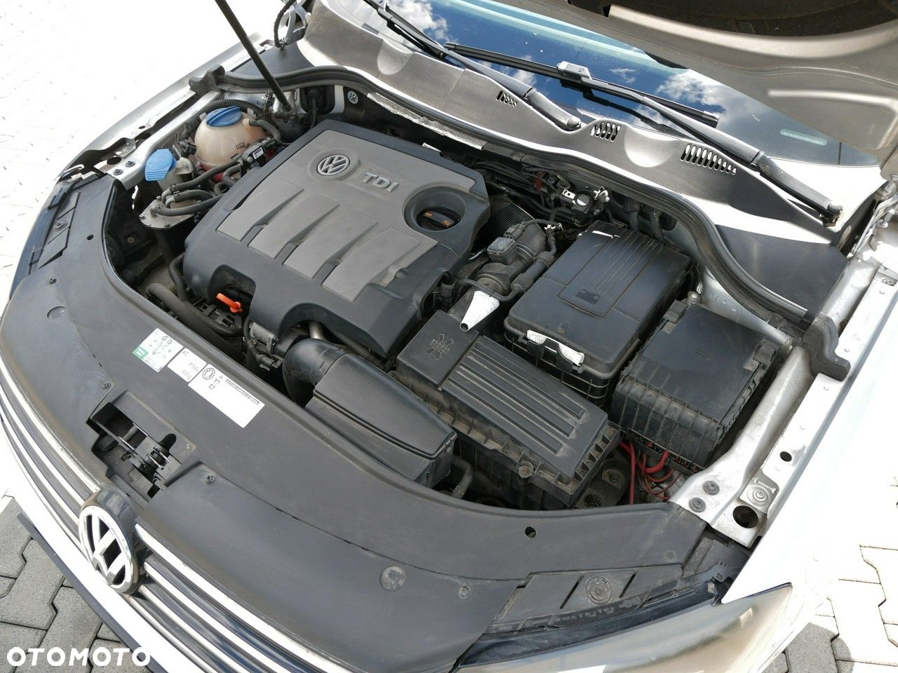 Volkswagen Passat 1.6 TDI DPF BlueMot Comfortline - 27