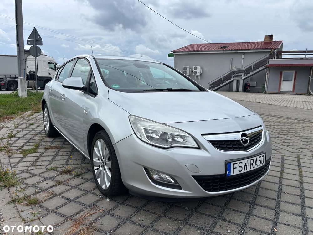 Opel Astra 1.7 CDTI DPF Design Edition - 2