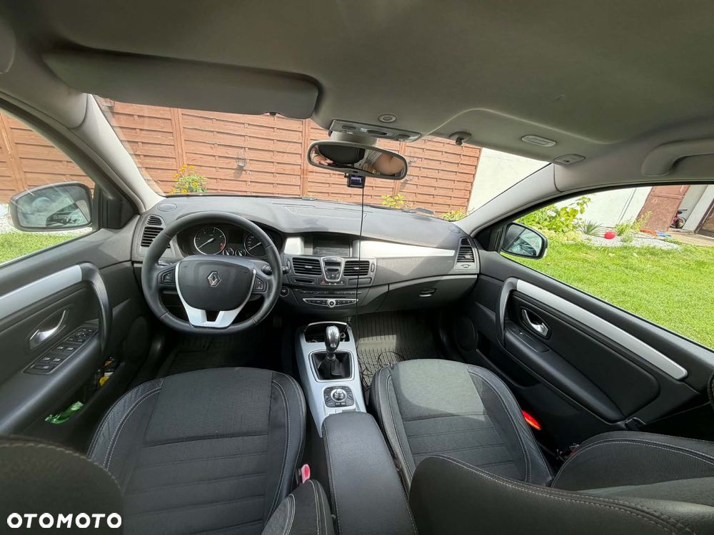 Renault Laguna dCi 150 FAP GT - 2