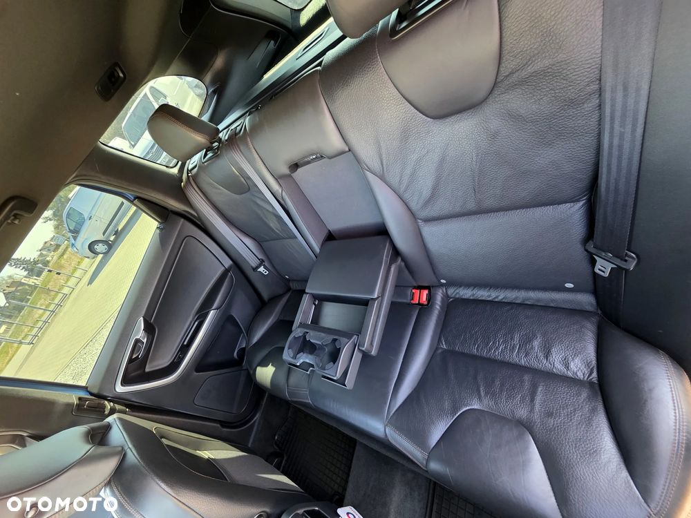 Volvo XC 60 D4 Geartronic Momentum - 23