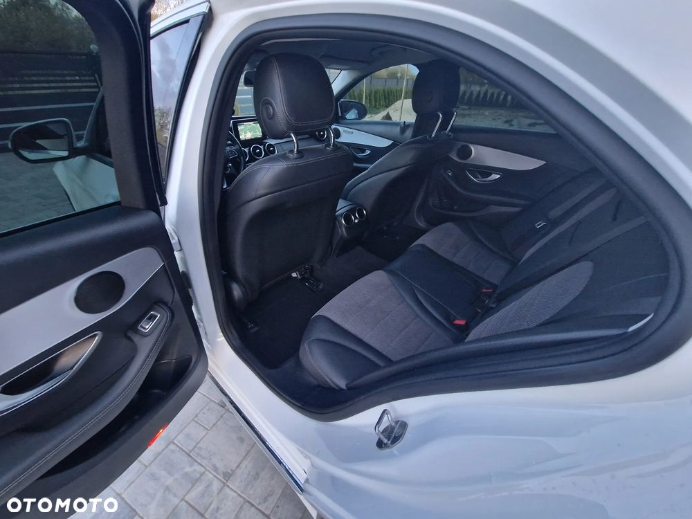Mercedes-Benz Klasa C 180 Business Edition 9G-TRONIC - 17