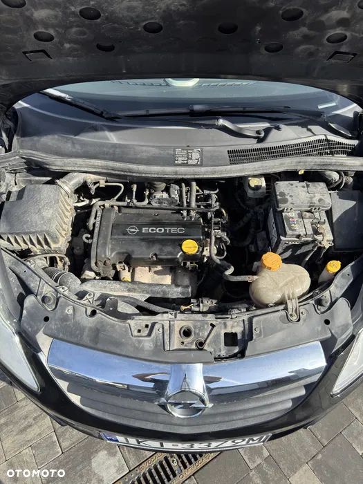 Opel Corsa 1.2 16V Cosmo - 8