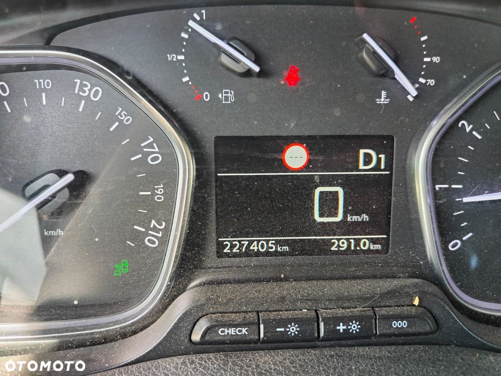Citroën Jumpy Komfort Plus M EAT6 Business - 15