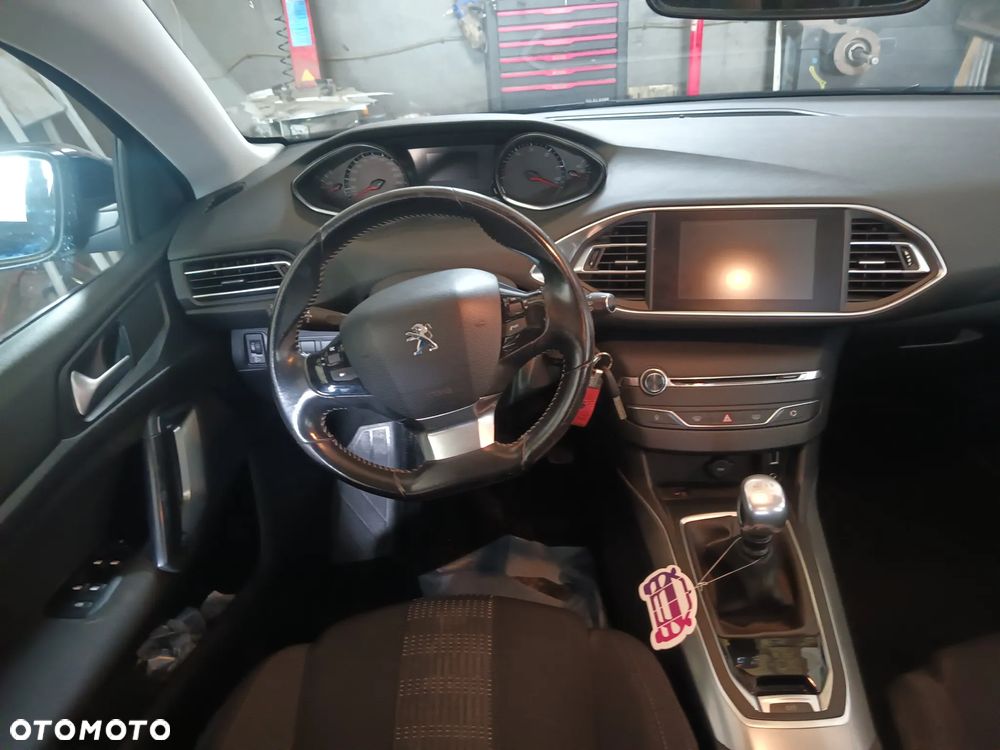 Peugeot 308 BlueHDi 150 Stop & Start Niveau 2 Business-Line - 14