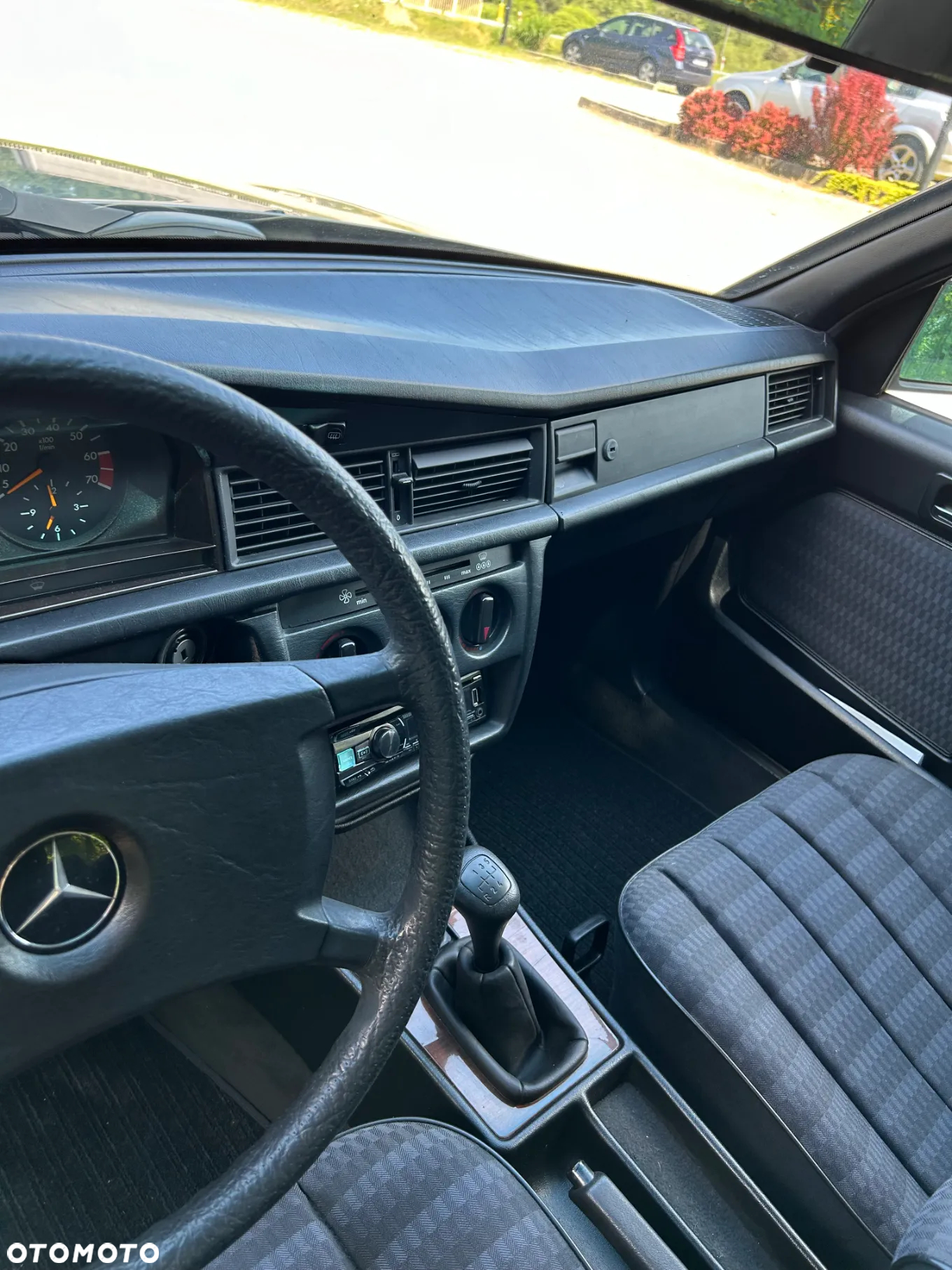 Mercedes-Benz W201 (190) - 17