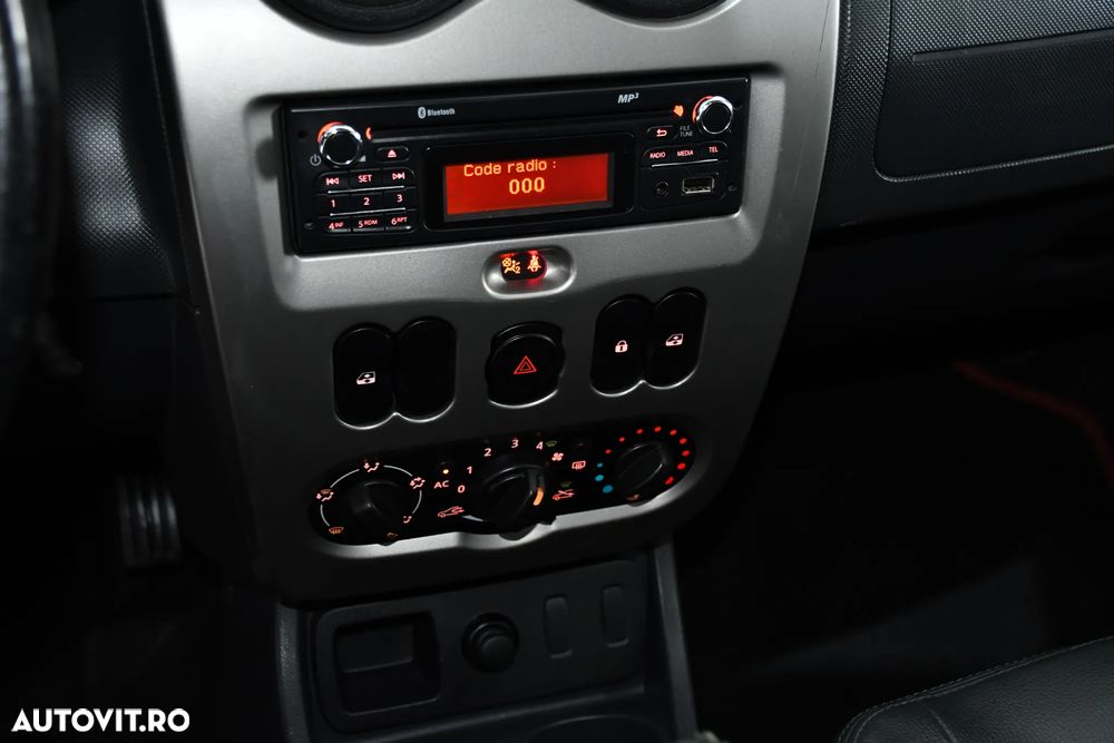 Dacia Duster dCi 110 FAP 4x2 Prestige - 9