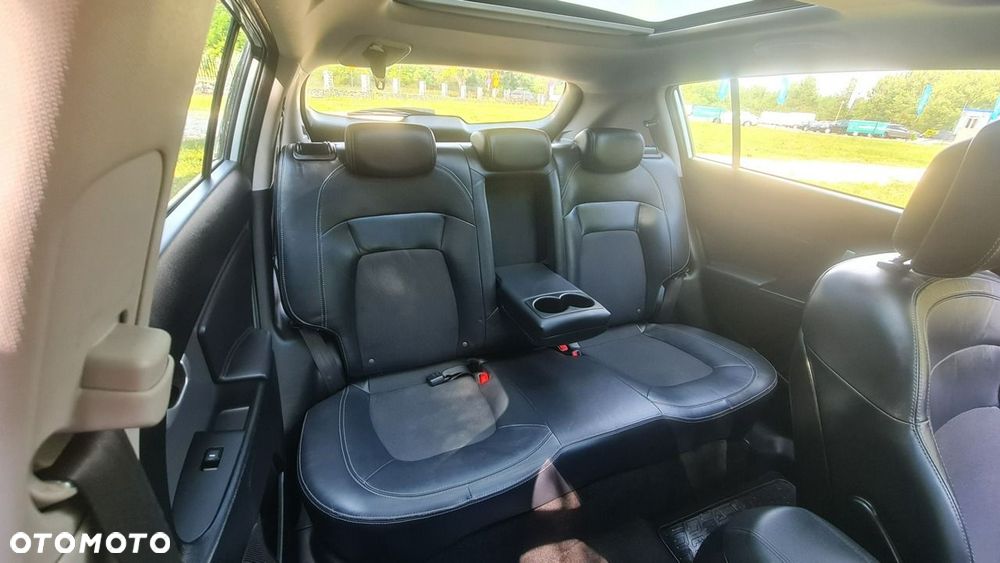 Kia Sportage 2.0 L 2WD - 11