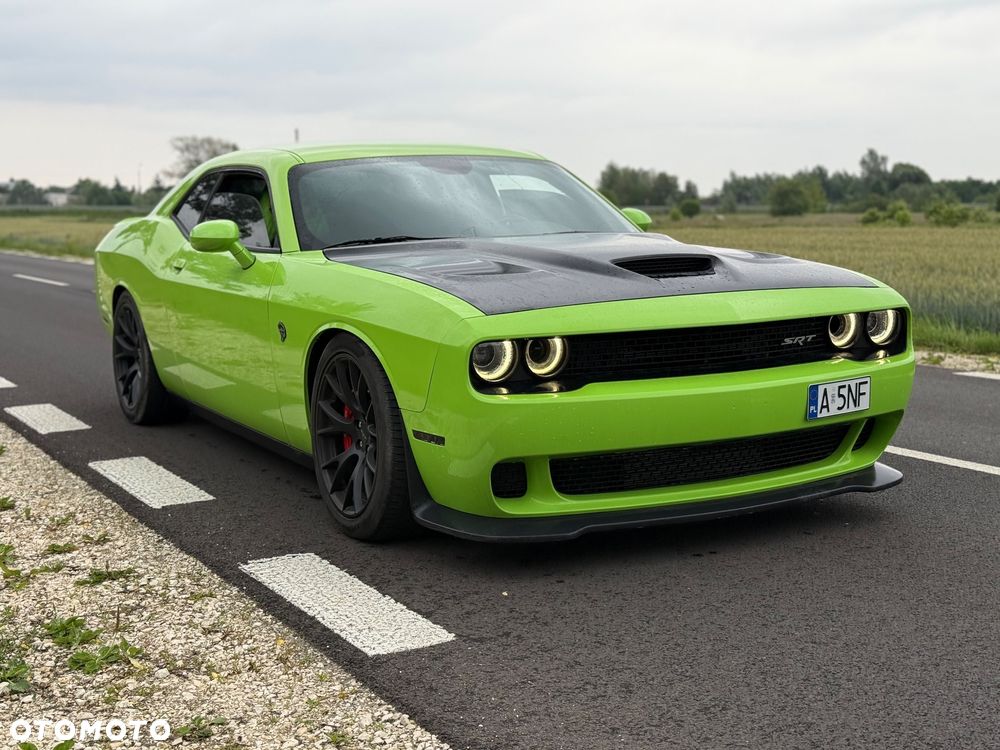Dodge Challenger - 4
