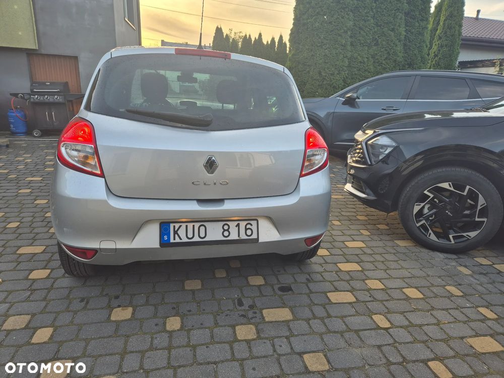 Renault Clio 1.2 16V 75 Expression - 5