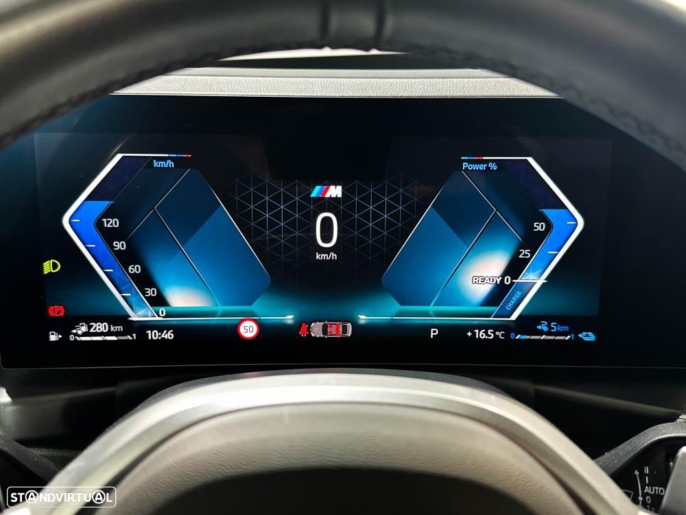 BMW 330 e Pack Desportivo M Auto - 32