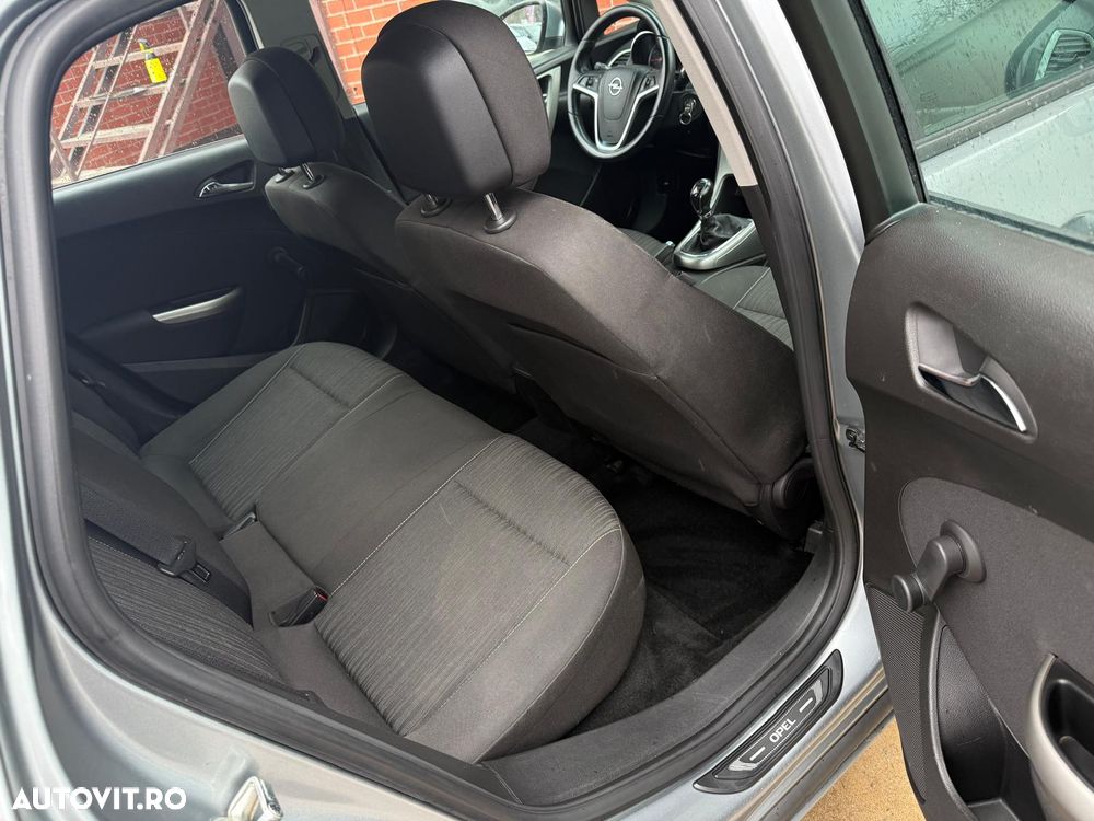 Opel Astra 1.6 Enjoy - 9