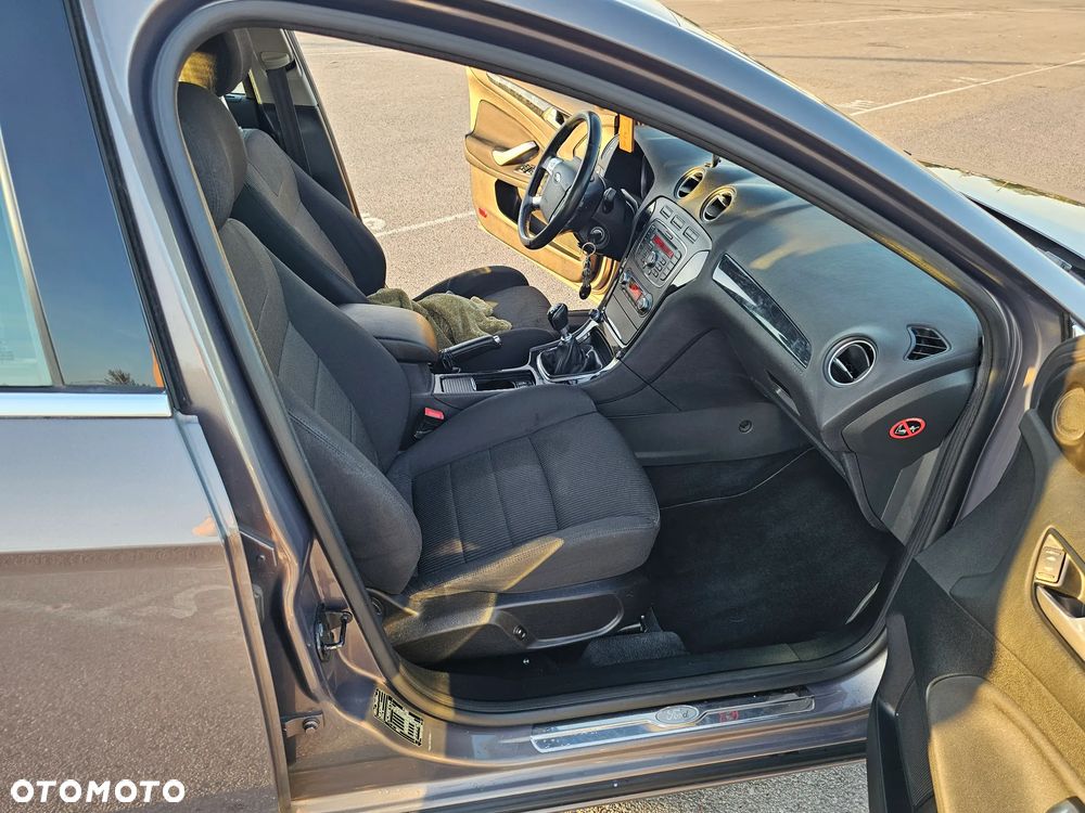 Ford Mondeo 1.6 T Titanium - 23