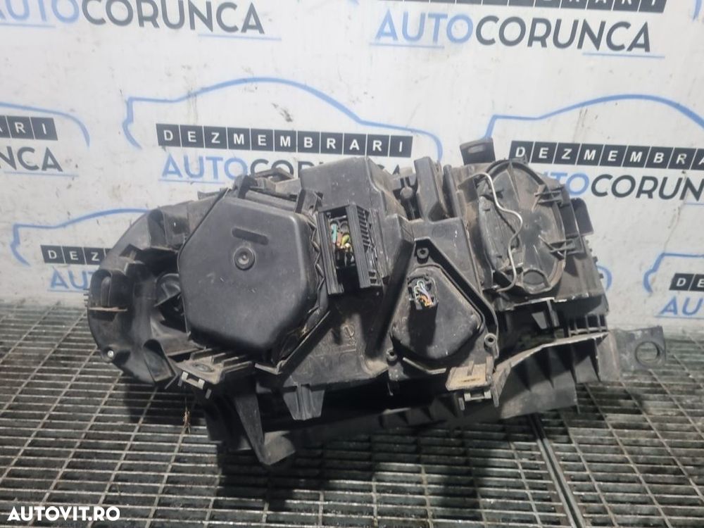 Far Stanga BMW X3 E83 2006 - 2010 SUV 4 Usi (1196) Fara xenon - 2