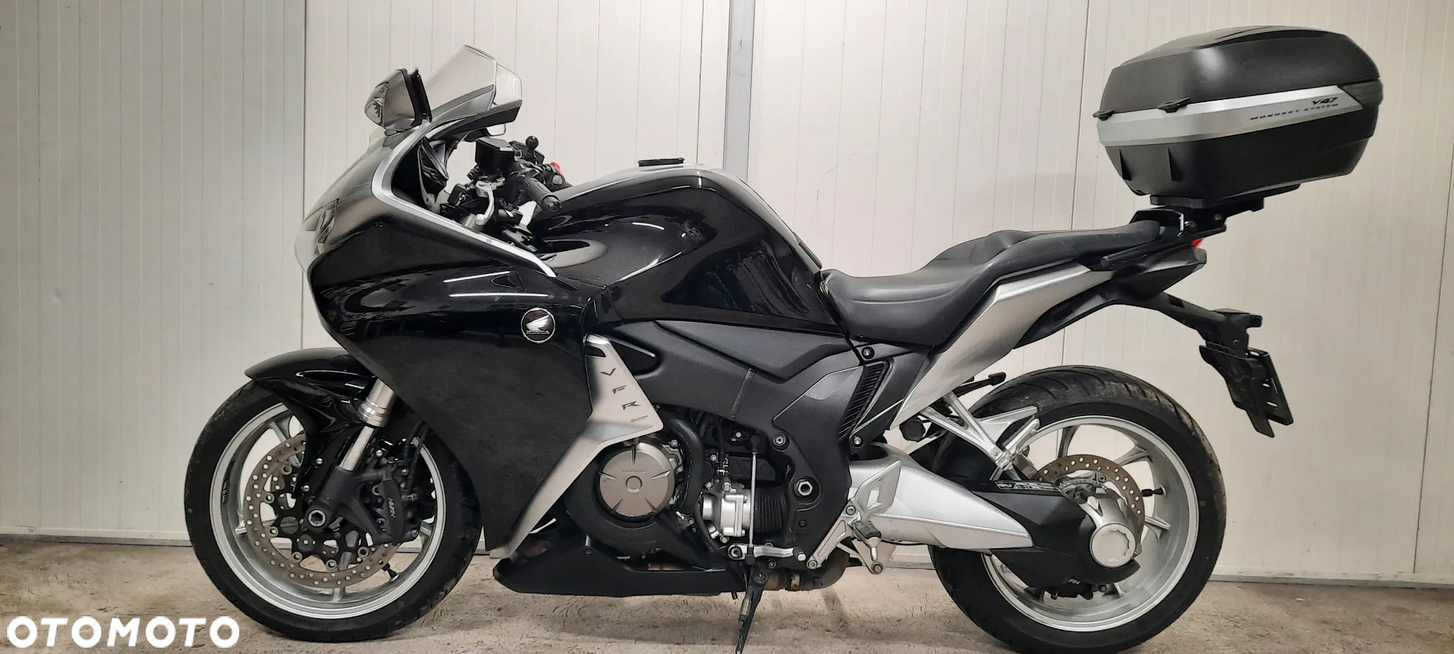 Honda VFR - 6