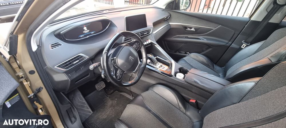 Peugeot 3008 1.6 BlueHDI S&S EAT6 Allure - 12