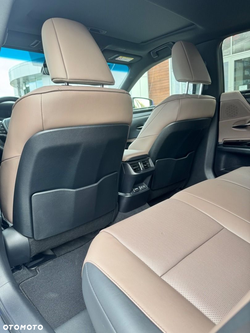 Lexus ES - 21