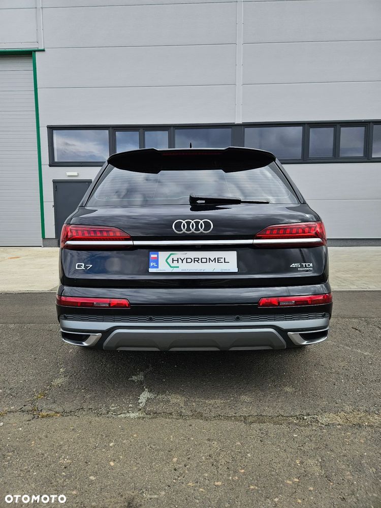 Audi Q7 - 12