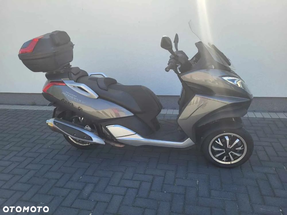 Peugeot Metropolis - 7