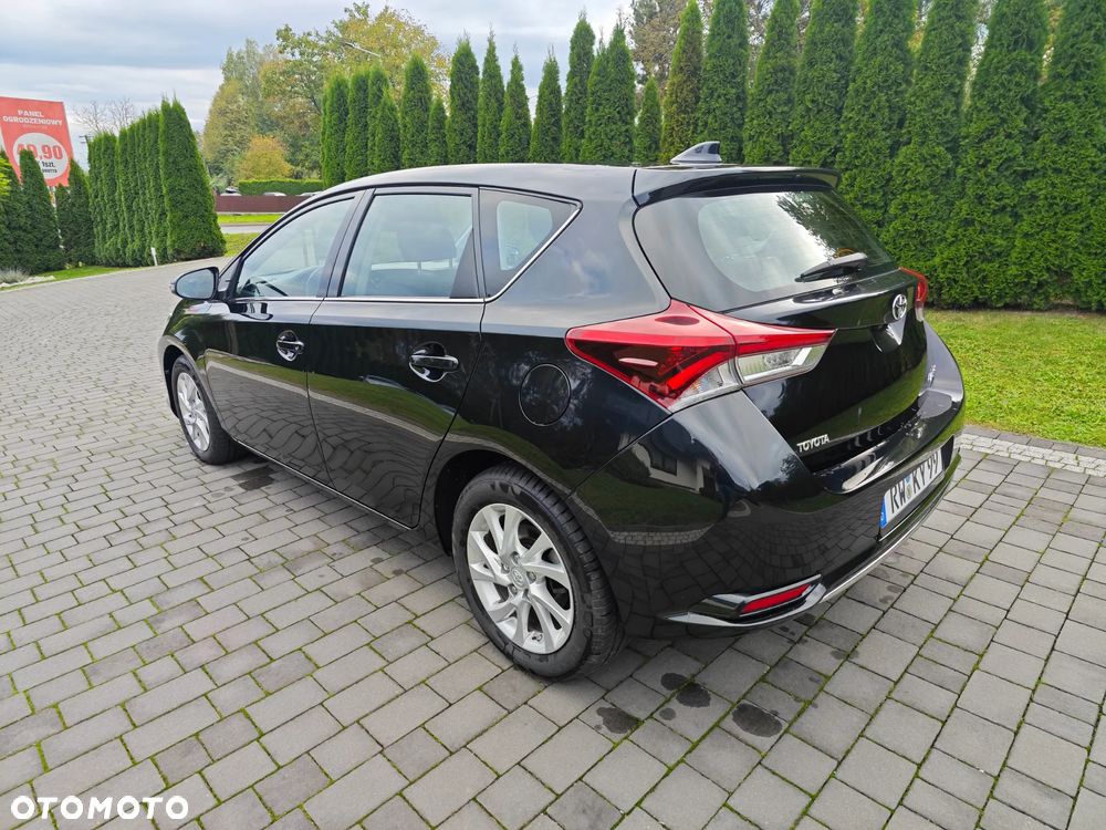 Toyota Auris 1.2 Turbo Design Edition - 10