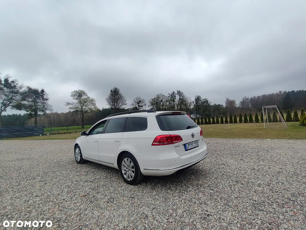 Volkswagen Passat - 25