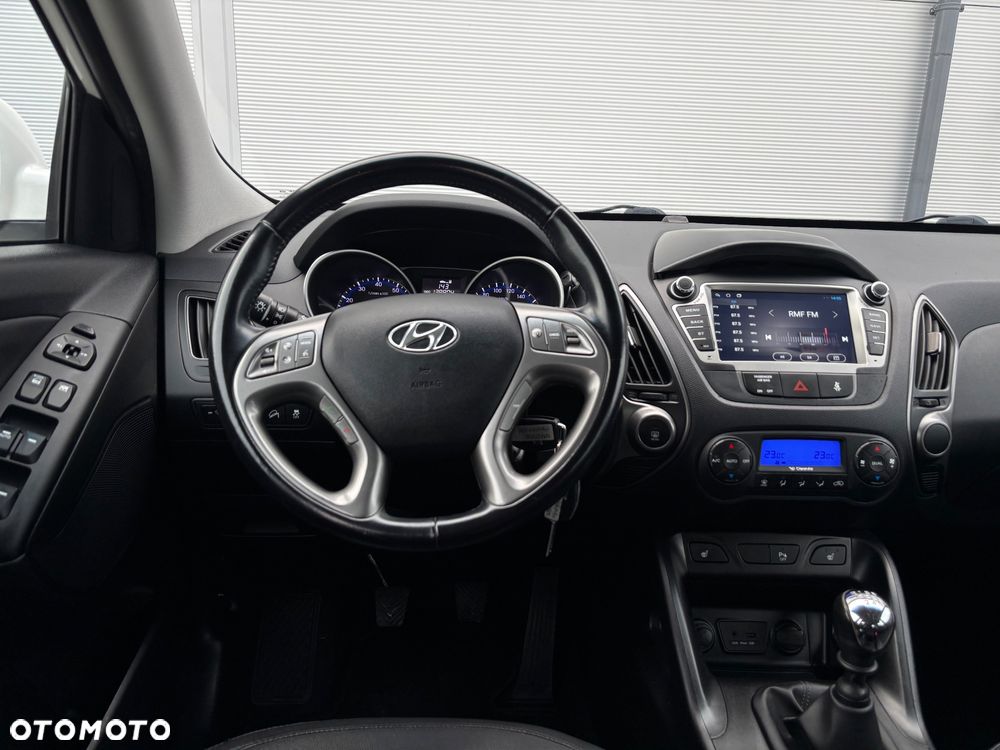 Hyundai ix35 1.6 2WD Fifa World Cup Edition - 25