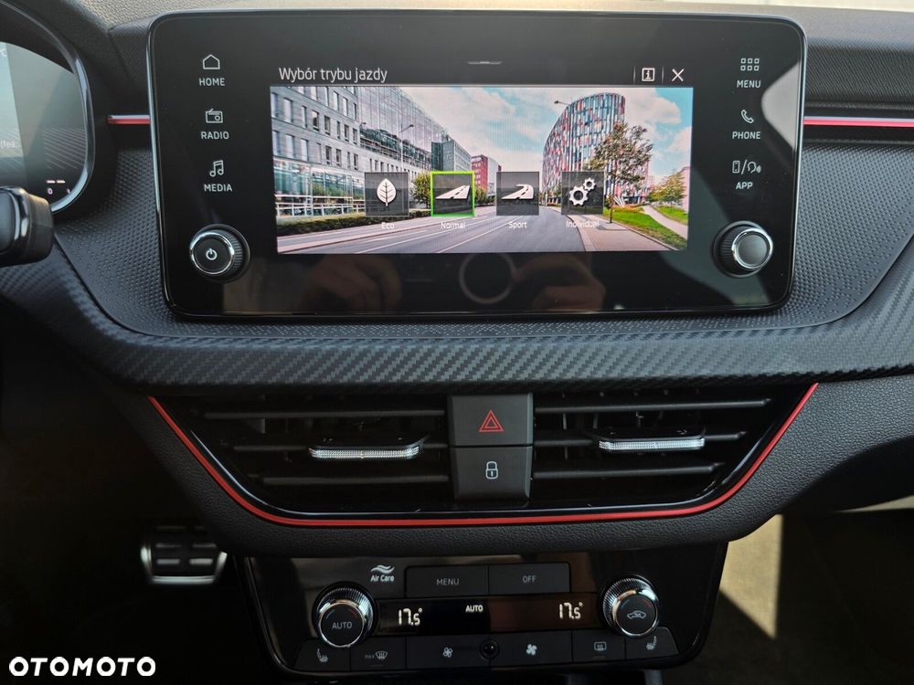 Skoda Kamiq 1.5 TSI Monte Carlo DSG - 22