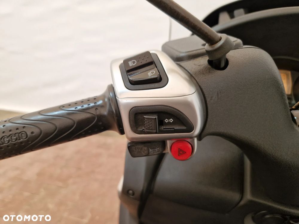Piaggio MP-3 - 38