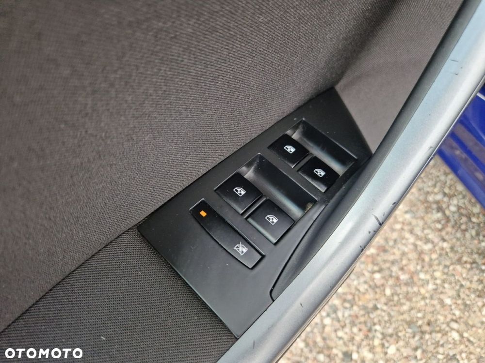 Opel Astra 1.7 CDTI DPF Color Edition - 9