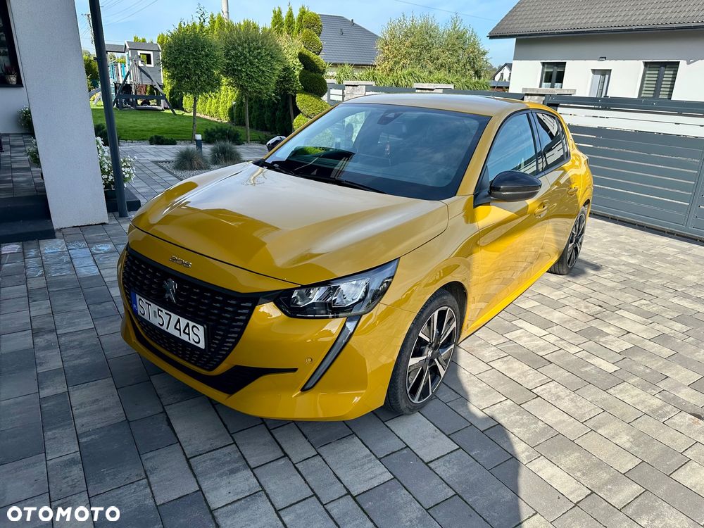 Peugeot 208 - 1