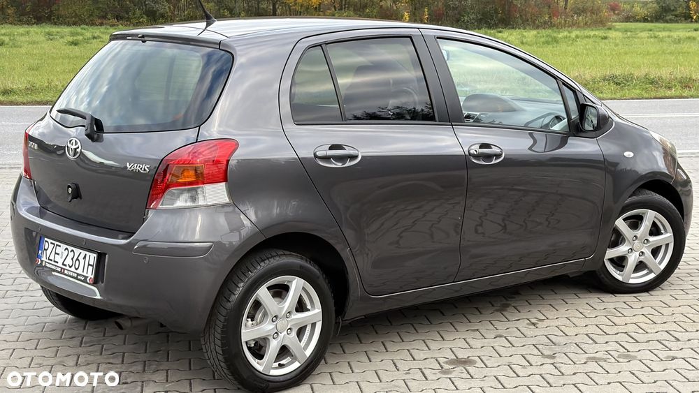Toyota Yaris 1.33 VVT-i Life - 16