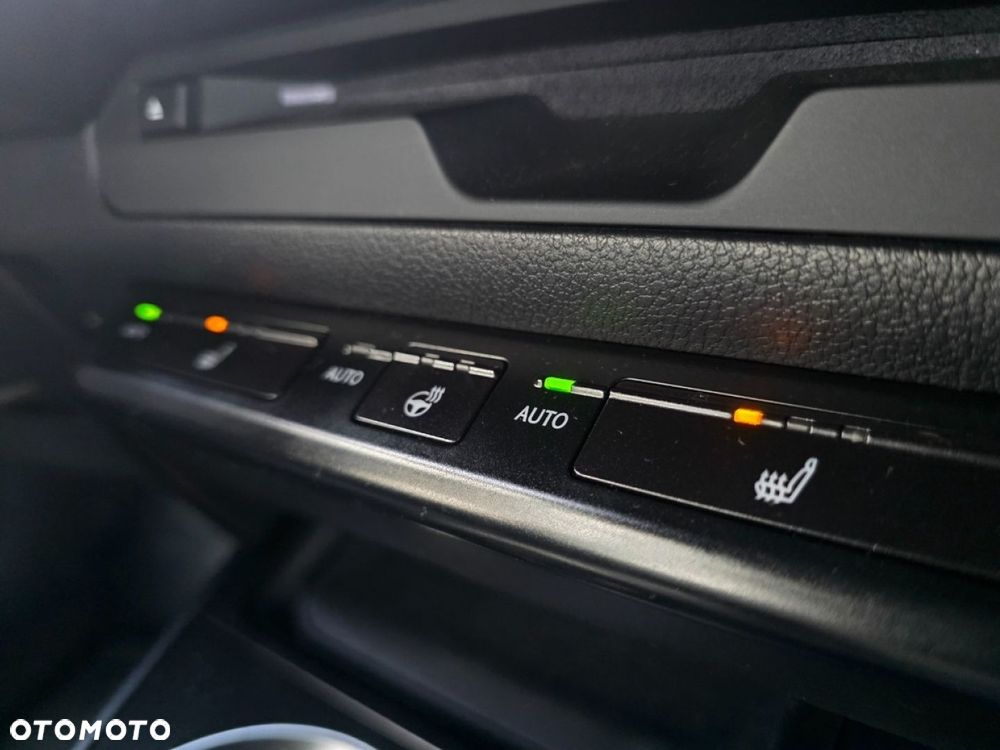 Lexus UX - 17