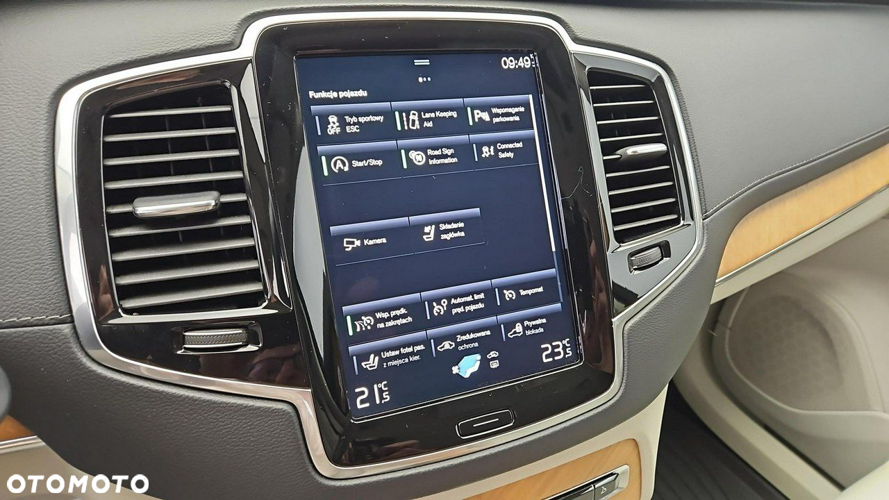 Volvo XC 90 - 22