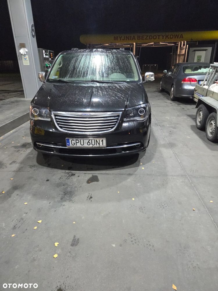 Chrysler Town & Country 3.6 Touring - 25
