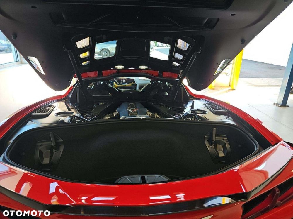 Chevrolet Corvette - 20
