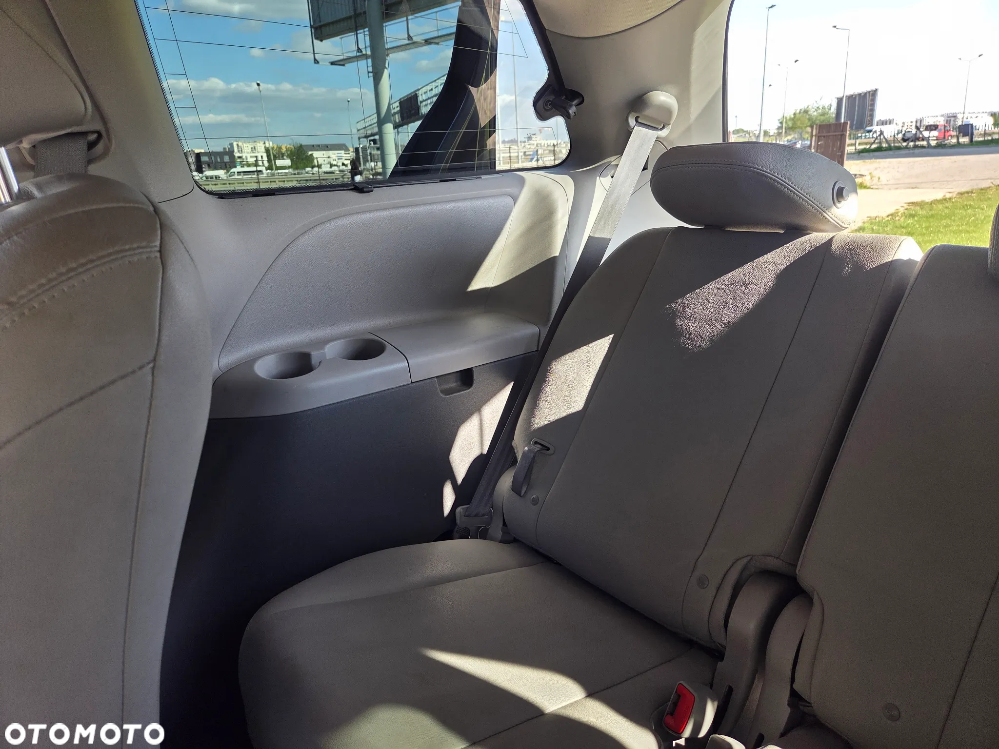 Toyota Sienna 3.5 V6 XLE AWD - 27