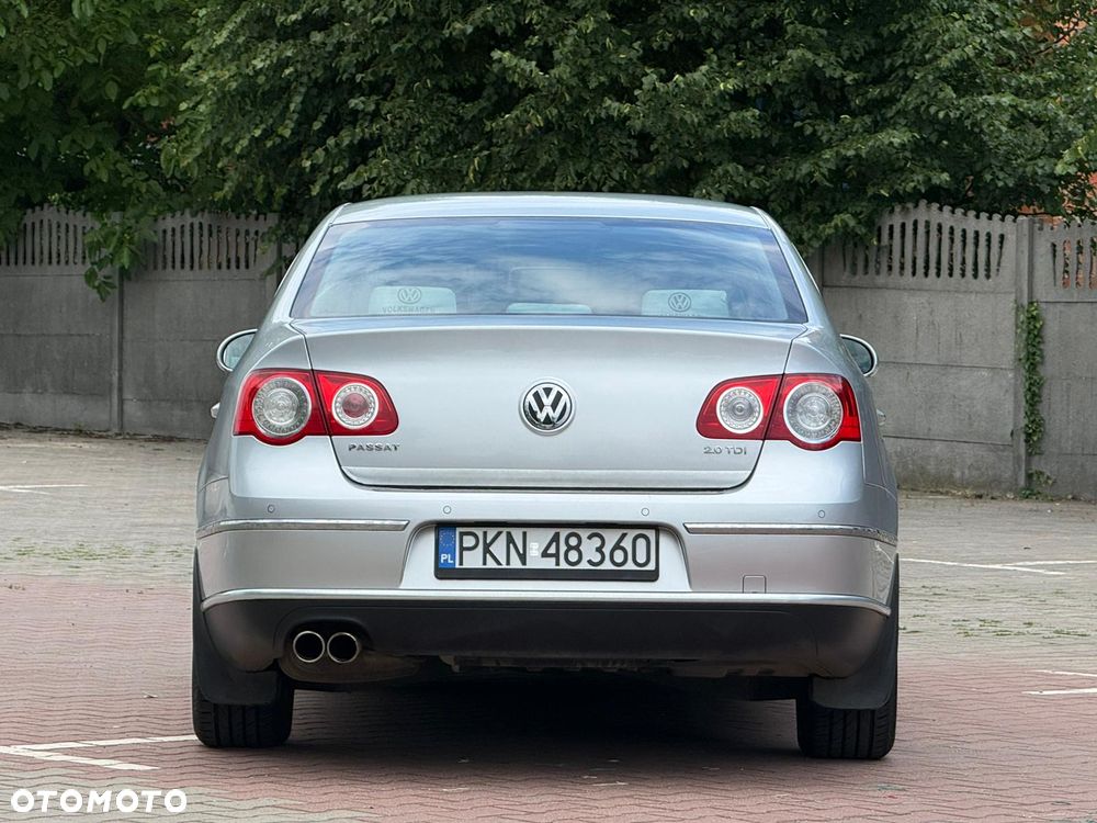 Volkswagen Passat 2.0 TDI Comfortline - 17